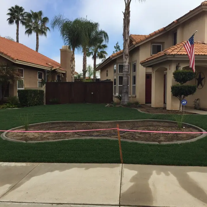 Circular Planter Bed Lawn Menifee Ca